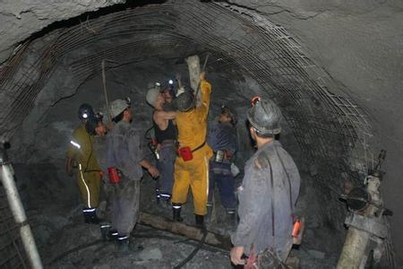 富锦工程爆破中的危险因素分析以及应对工程爆破危险的措施